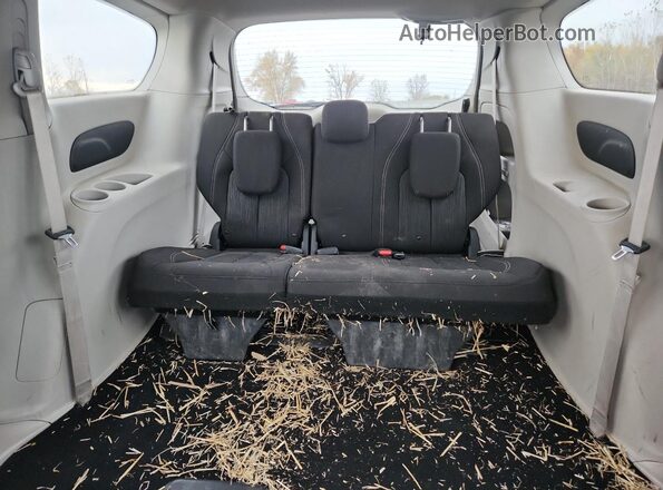2C4RC1AG5LR105451 2020 CHRYSLER VOYAGER White Vista de los asientos traseros