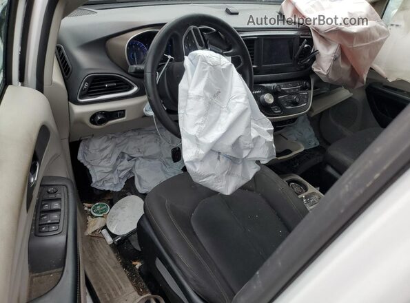 2C4RC1AG6LR117611 2020 CHRYSLER VOYAGER White Vista del salpicadero