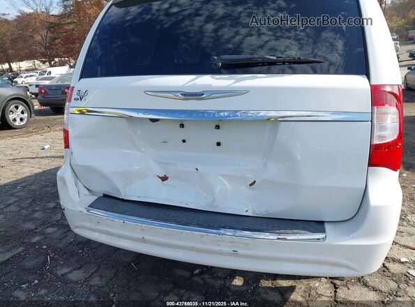 2C4RC1BG2GR166583 2016 CHRYSLER TOWN & COUNTRY White Widok z przodu