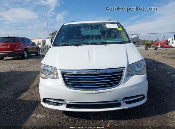 2C4RC1BG2GR166583 2016 CHRYSLER TOWN & COUNTRY White Widok zestawu wskaźników