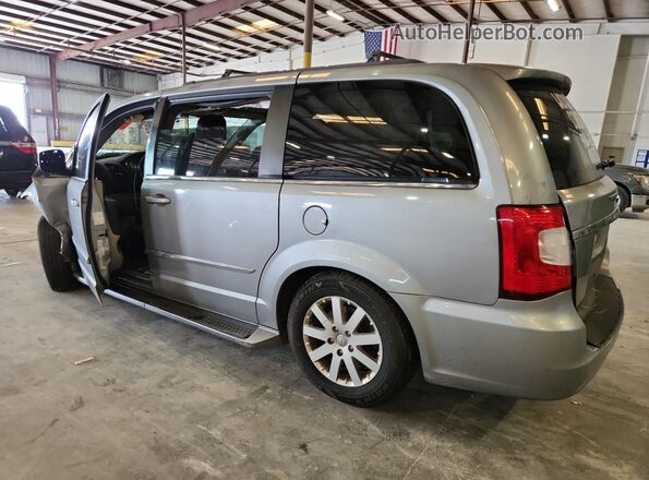 2C4RC1BG2GR186719 2016 CHRYSLER TOWN Silver Tył lewy