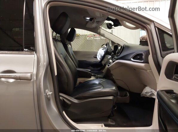 2C4RC1BG3MR580337 2021 CHRYSLER PACIFICA Silver Widok wnętrza z przodu