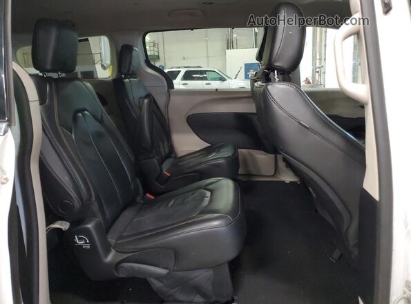 2C4RC1BG5LR284007 2020 CHRYSLER PACIFICA White Vista interior trasera