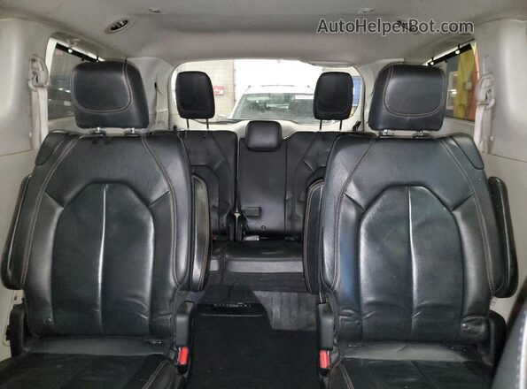 2C4RC1BG5LR284007 2020 CHRYSLER PACIFICA White Vista de los asientos traseros