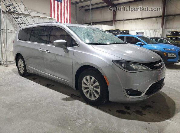 2C4RC1BG7JR141802 2018 CHRYSLER PACIFICA Silver 