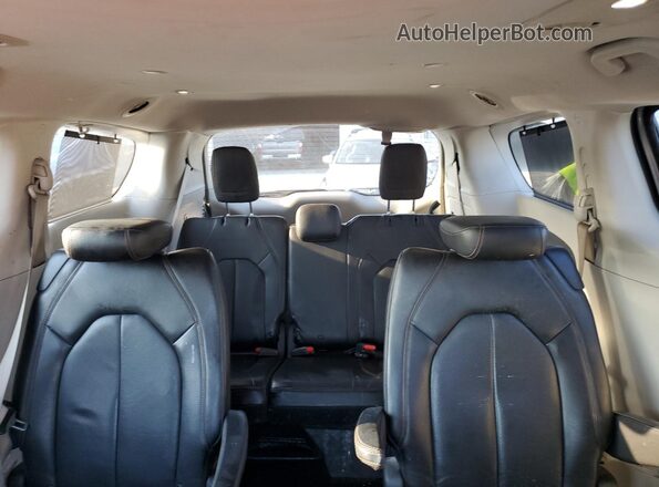 2C4RC1BG8LR280517 2020 CHRYSLER PACIFICA Silver Հետևի նստատեղերի տեսք
