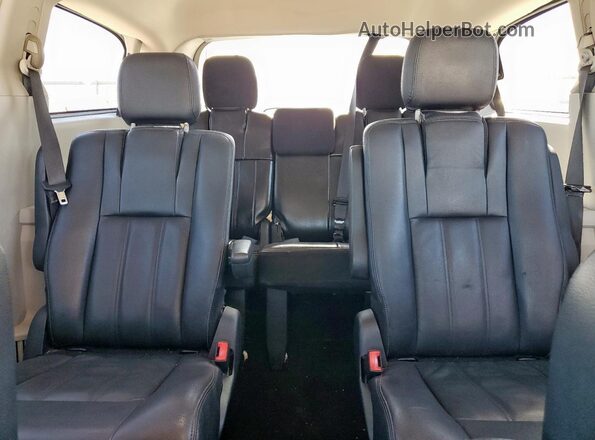 2C4RC1BG9GR291094 2016 CHRYSLER TOWN White Vista de los asientos traseros