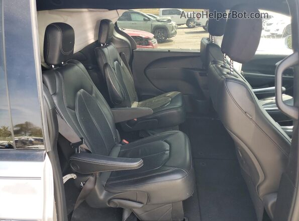 2C4RC1BG9MR556804 2021 CHRYSLER PACIFICA Gray Vista de los asientos traseros