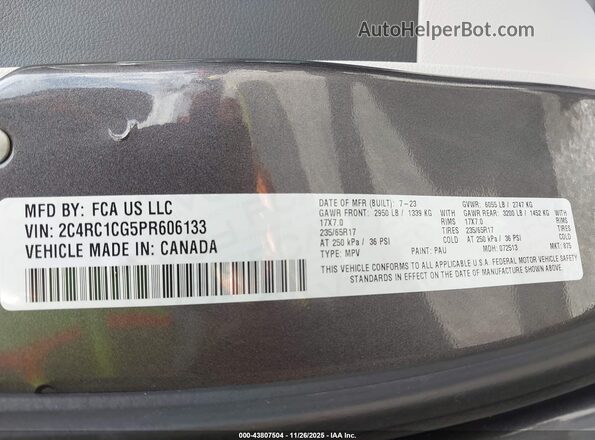 2C4RC1CG5PR606133 2023 CHRYSLER VOYAGER Gray Vista del compartimento del motor