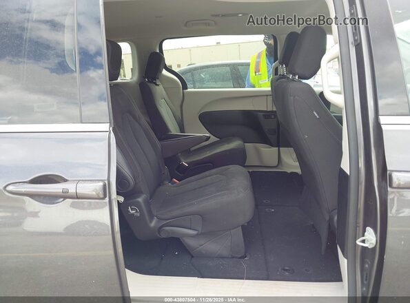 2C4RC1CG5PR606133 2023 CHRYSLER VOYAGER Gray Vista de la etiqueta del VIN