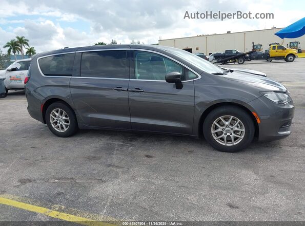 2C4RC1CG5PR606133 2023 CHRYSLER VOYAGER Gray Vista interior trasera