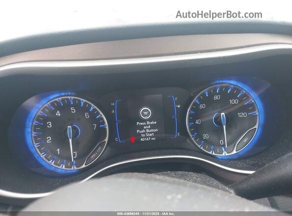 2C4RC1CG7NR132411 2022 CHRYSLER VOYAGER White Vista de los asientos traseros