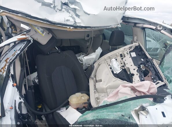 2C4RC1CG7NR132411 2022 CHRYSLER VOYAGER White Vista del salpicadero