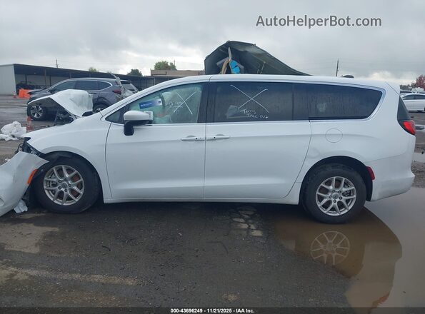 2C4RC1CG7NR132411 2022 CHRYSLER VOYAGER White Vista interior de 360 grados