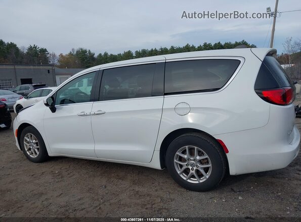 2C4RC1CG9NR166317 2022 CHRYSLER VOYAGER White 360 interior view