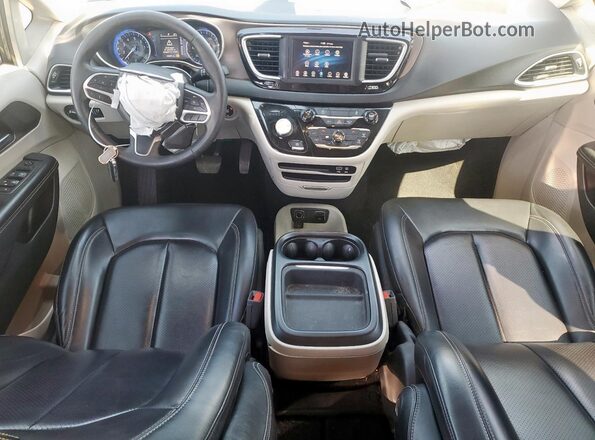 2C4RC1DG1LR172723 2020 CHRYSLER VOYAGER Gray წინა პანელის ხედი