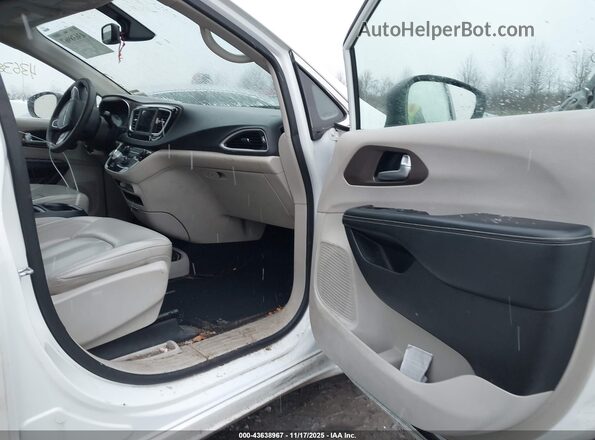 2C4RC1DG2MR542482 2021 CHRYSLER VOYAGER White Вид салону спереду