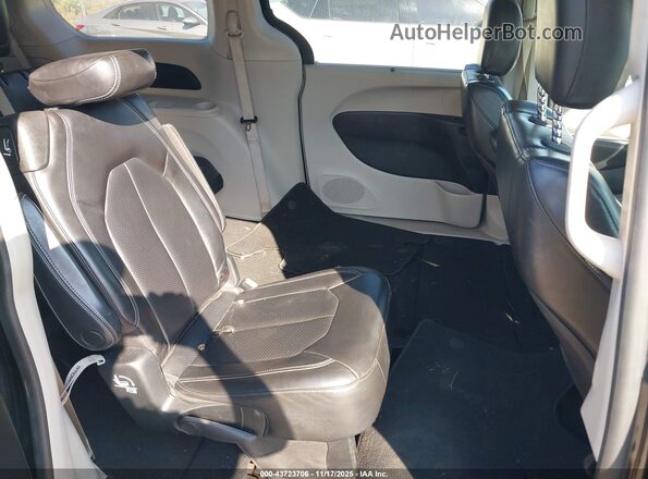 2C4RC1DG3LR164316 2020 CHRYSLER VOYAGER Черный Вид наклейки с VIN-кодом