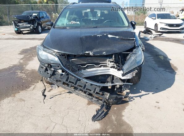 2C4RC1DG3LR164316 2020 CHRYSLER VOYAGER Черный Вид спереди