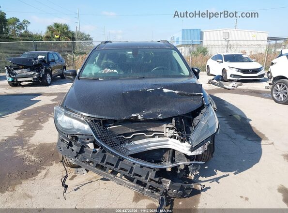 2C4RC1DG3LR164316 2020 CHRYSLER VOYAGER Черный Вид задней части салона