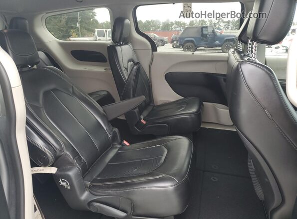 2C4RC1DG5LR262103 2020 CHRYSLER VOYAGER Silver 