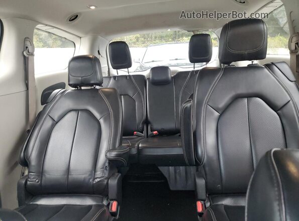 2C4RC1DG5LR262103 2020 CHRYSLER VOYAGER Silver 