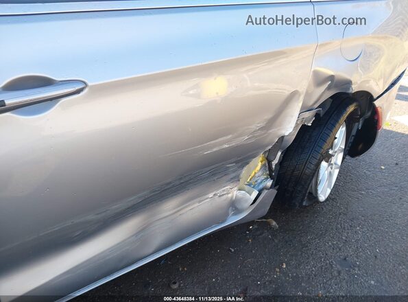 2C4RC1DG6MR525734 2021 CHRYSLER VOYAGER Silver Widok z przodu