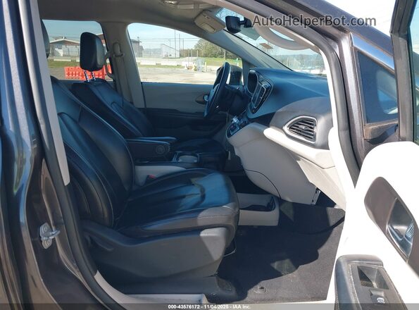 2C4RC1DG8LR176428 2020 CHRYSLER VOYAGER Gray 