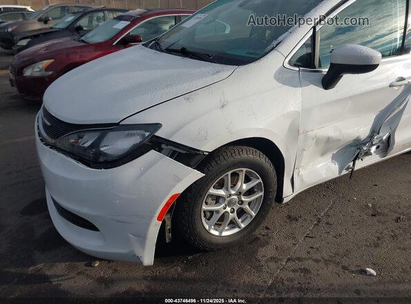 2C4RC1DG8LR265707 2020 CHRYSLER VOYAGER Белый Вид спереди