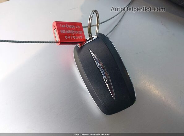 2C4RC1DG8LR265707 2020 CHRYSLER VOYAGER Белый Вид панели приборов