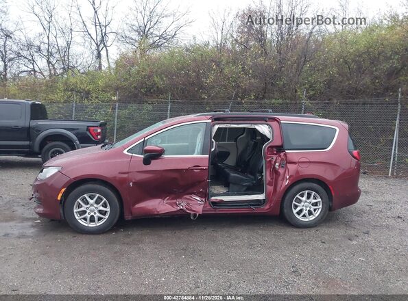 2C4RC1DG9LR157841 2020 CHRYSLER VOYAGER Maroon 360 interior view