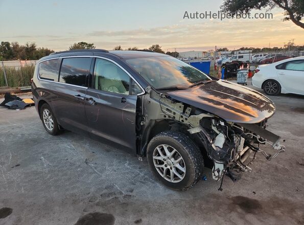 2C4RC1DG9LR261827 2020 CHRYSLER VOYAGER Gray Передня права чверть