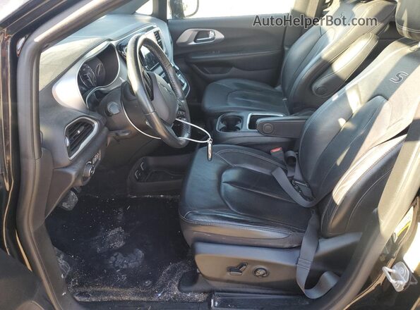 2C4RC1EG7LR232812 2020 CHRYSLER PACIFICA Black Front interior view