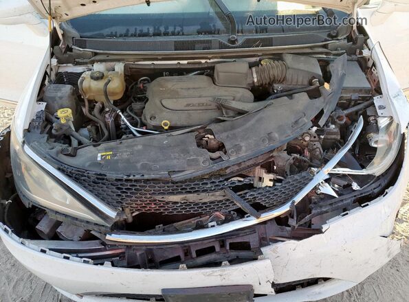 2C4RC1EG9LR173164 2020 CHRYSLER PACIFICA White Vista del compartimento del motor