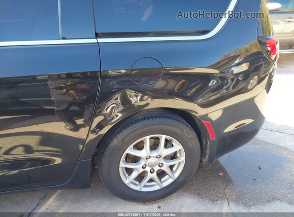 2C4RC1FG9LR237444 2020 CHRYSLER PACIFICA Black Front view