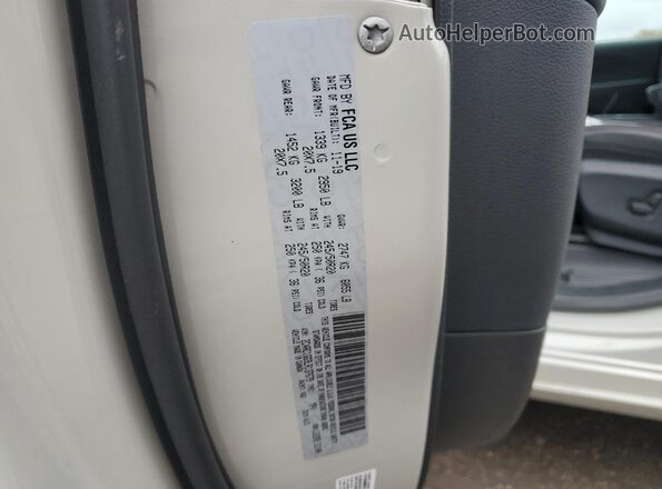 2C4RC1GG9LR137679 2020 CHRYSLER PACIFICA White VIN կոդի պիտակի տեսք