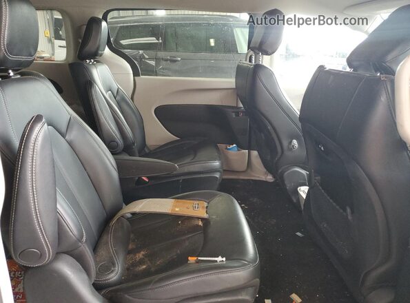 2C4RC1L71PR554337 2023 CHRYSLER PACIFICA Black Rear interior view
