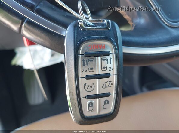 2C4RC1N76MR572437 2021 CHRYSLER PACIFICA Blue 