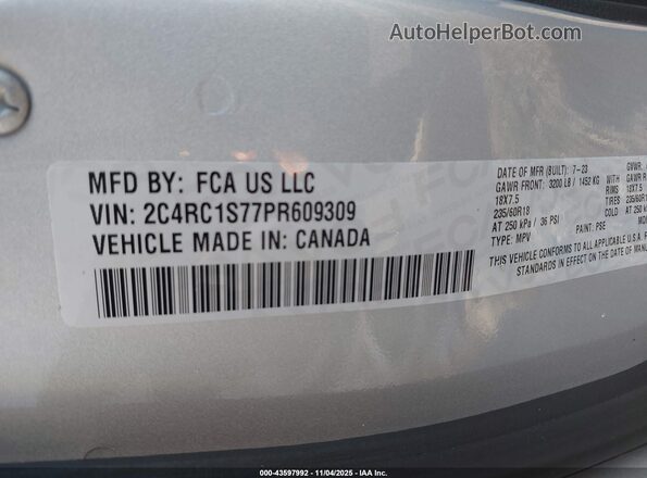 2C4RC1S77PR609309 2023 CHRYSLER PACIFICA Gray Vista del compartimento del motor
