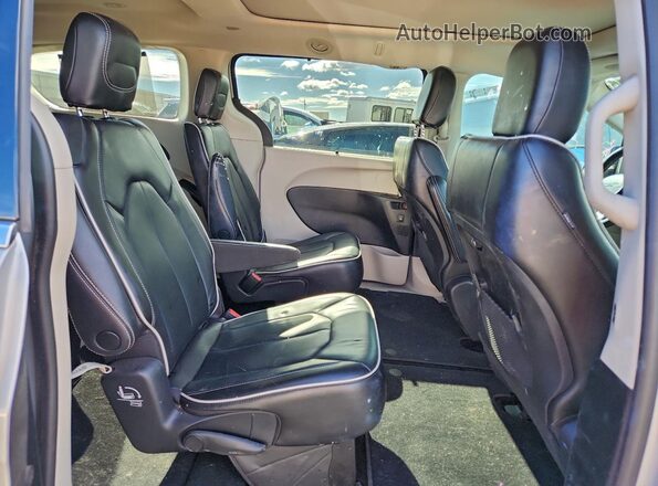 2C4RC3GG5NR175179 2022 CHRYSLER PACIFICA Серебряный Вид задних сидений