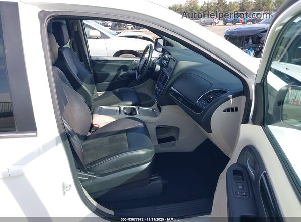 2C4RDGCG5LR201853 2020 DODGE GRAND CARAVAN White Front interior view