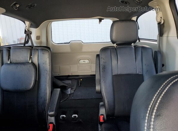 2C4RDGCG6LR201697 2020 DODGE GRAND White Rear seats view