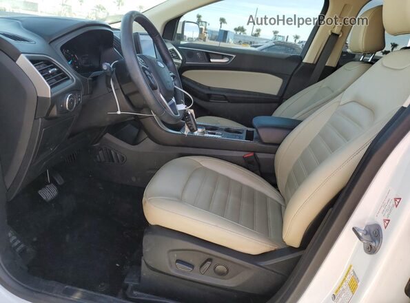 2FMPK4J98NBA63801 2022 FORD EDGE White Widok wnętrza z przodu