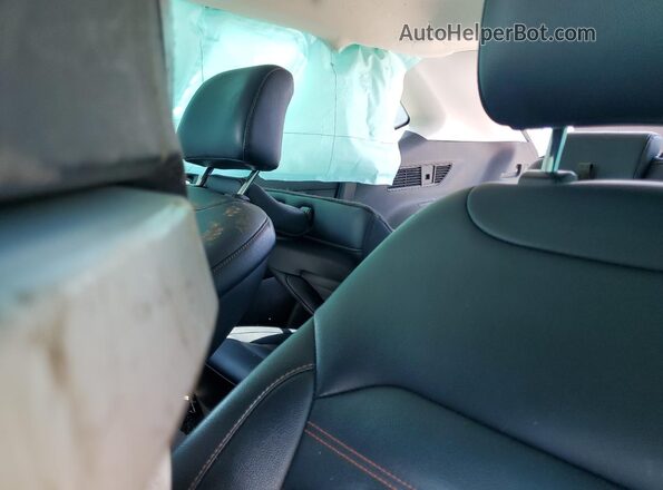 2FMPK4J99NBA15529 2022 FORD EDGE White Widok tylnych siedzeń