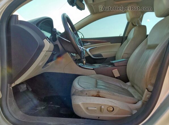 2G4GK5EX2G9124603 2016 BUICK REGAL Серебряный Вид салона спереди