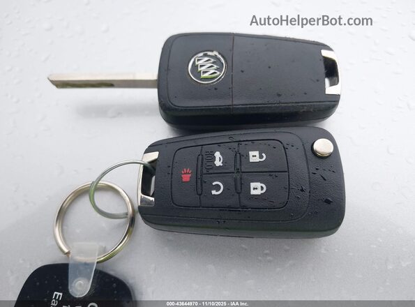 2G4GL5EX7H9195360 2017 BUICK REGAL Silver 