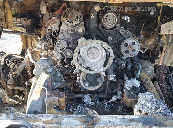 2GC4KPEY8S1160072 2025 CHEVROLET SILVERADO Белый Вид задней части салона