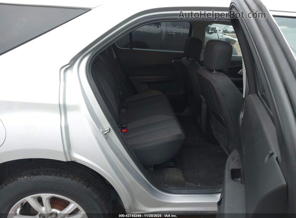 2GNALCEK6H1587108 2017 CHEVROLET EQUINOX Silver Vista de la etiqueta del VIN