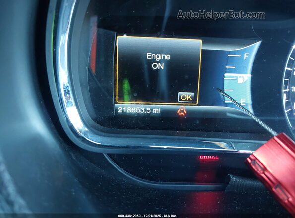 2LMHJ5AT0KBL00256 2019 LINCOLN MKT Black 