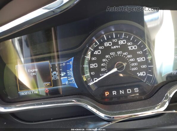 2LMHJ5AT0KBL01911 2019 LINCOLN MKT Silver Vista de los asientos traseros